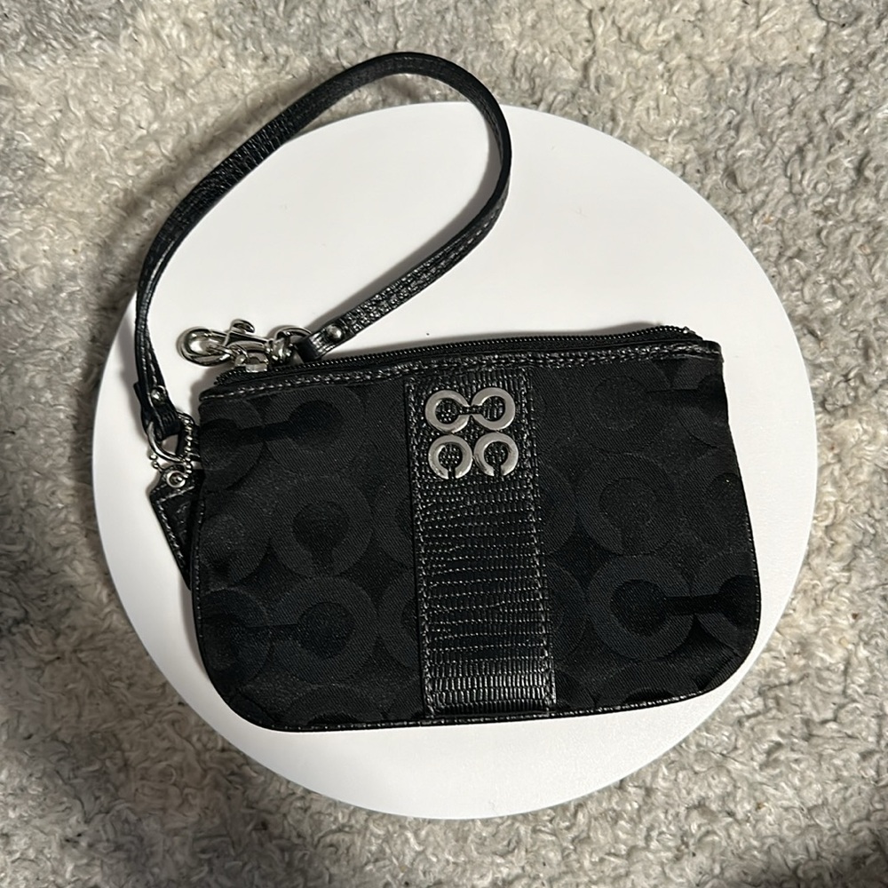 FIRM! EUC 2 Piece Coach Parker OP Art Shoulder Bag & Wristlet - Picture 7 of 10
